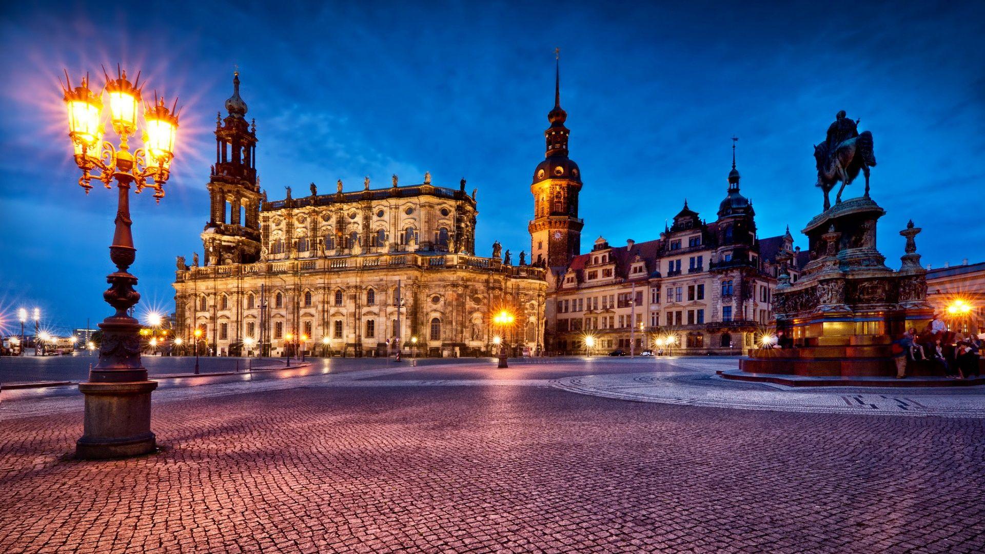 Dresden 2K Wallpaper, Backgrounds Wallpaper