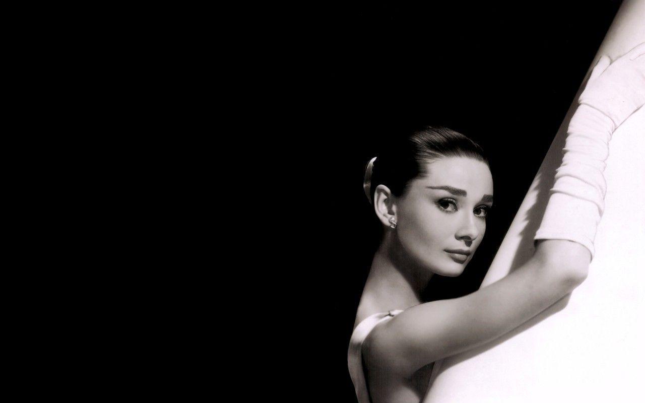 Wallpaper For – Audrey Hepburn Wallpapers Black And White