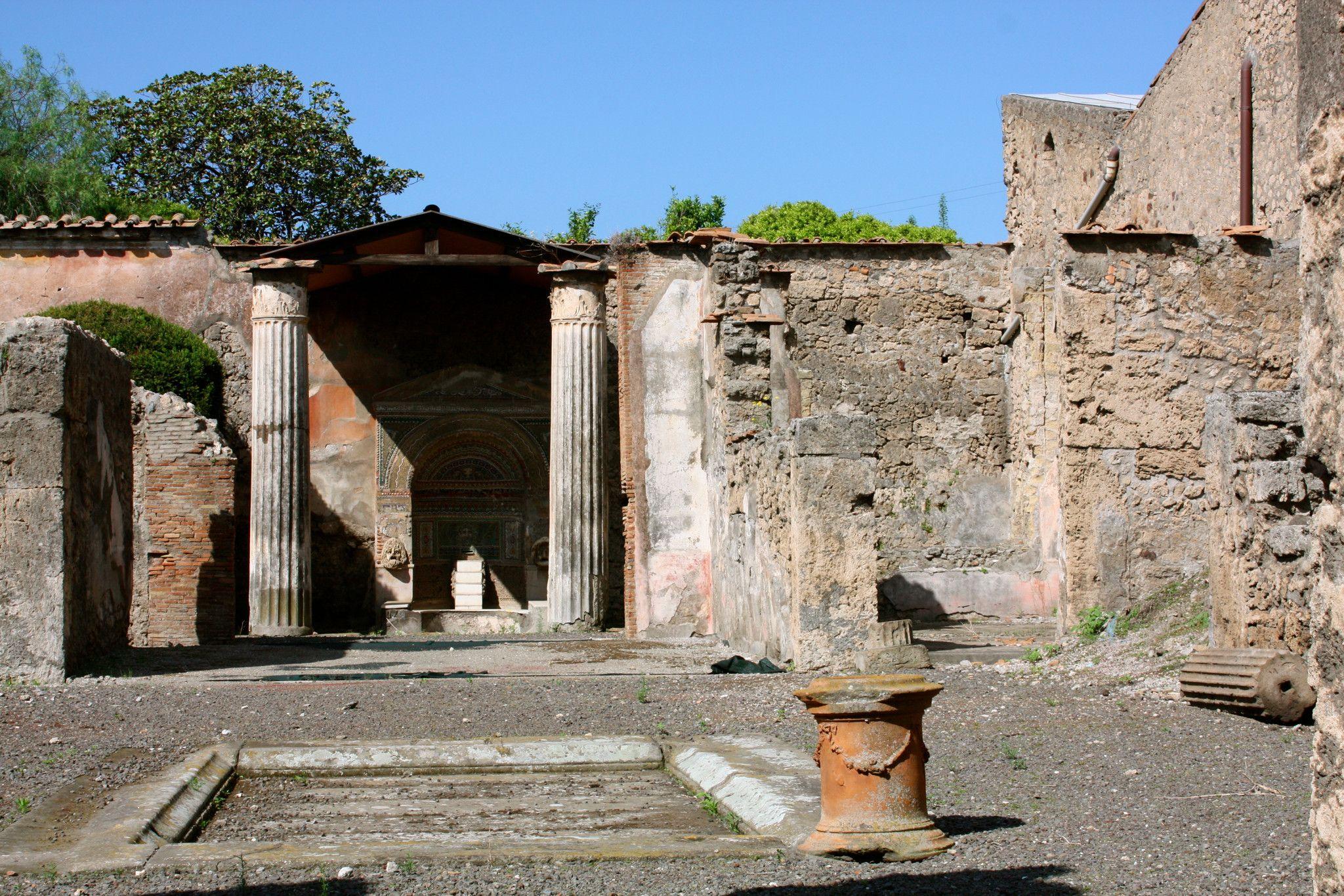 Ancient villa in Pompeii, Italy wallpapers and Wallpaper