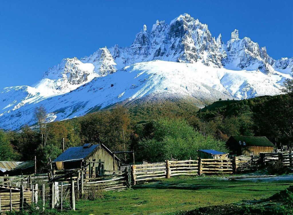 Dwelling in the mountains of Patagonia wallpapers and Wallpaper