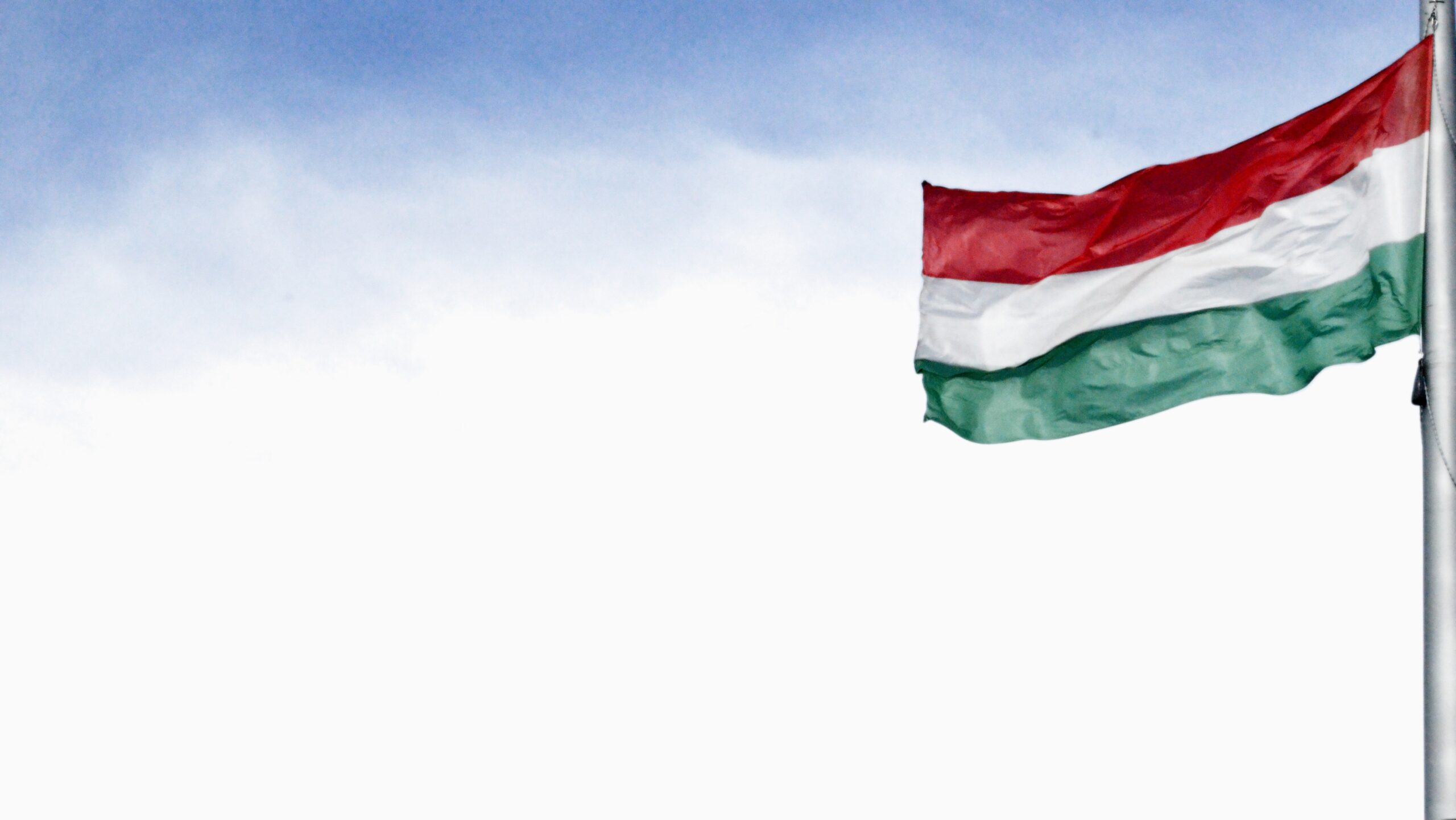 Hungary flag free Wallpaper
