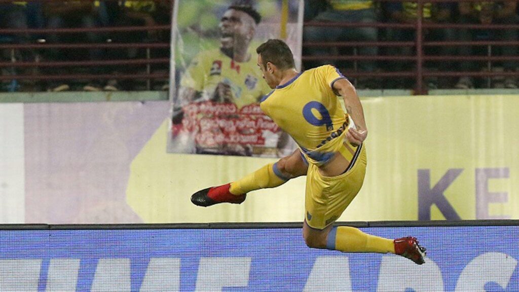 ISL Lacklustre Kerala Blasters escape with a point against