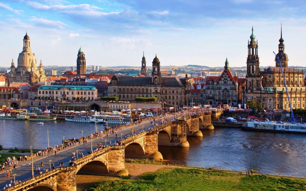 Dresden, Germany 2K Wallpapers and Backgrounds Wallpaper