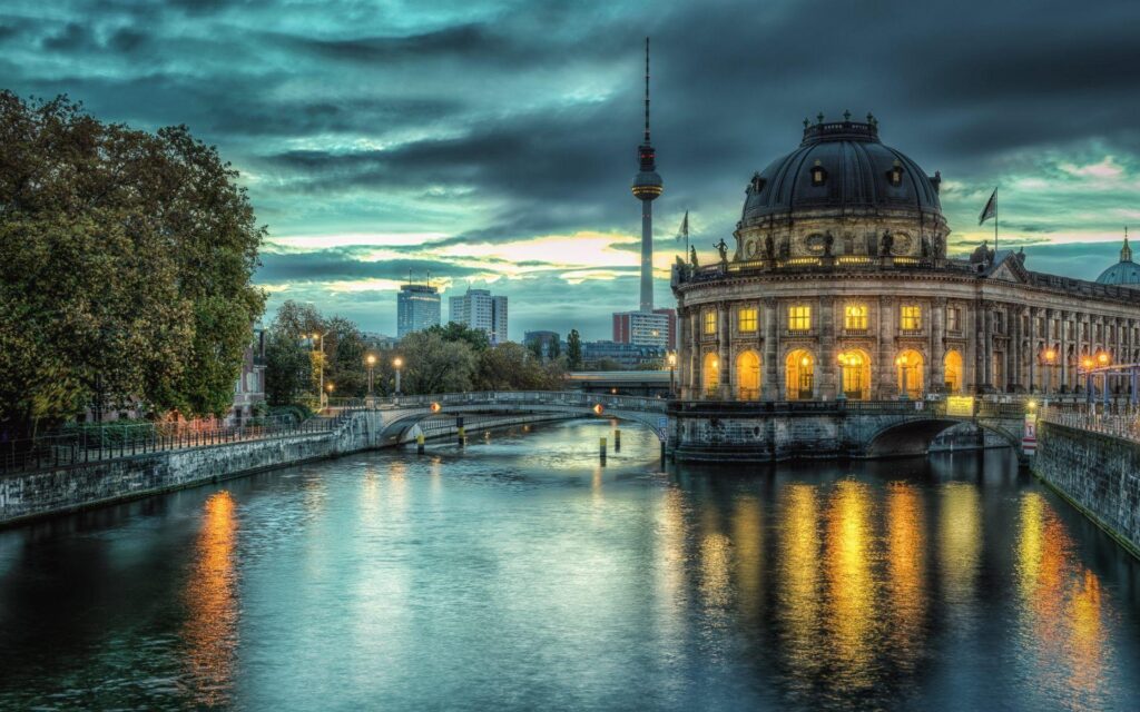 Berlin Wallpapers – Sdeerwallpapers