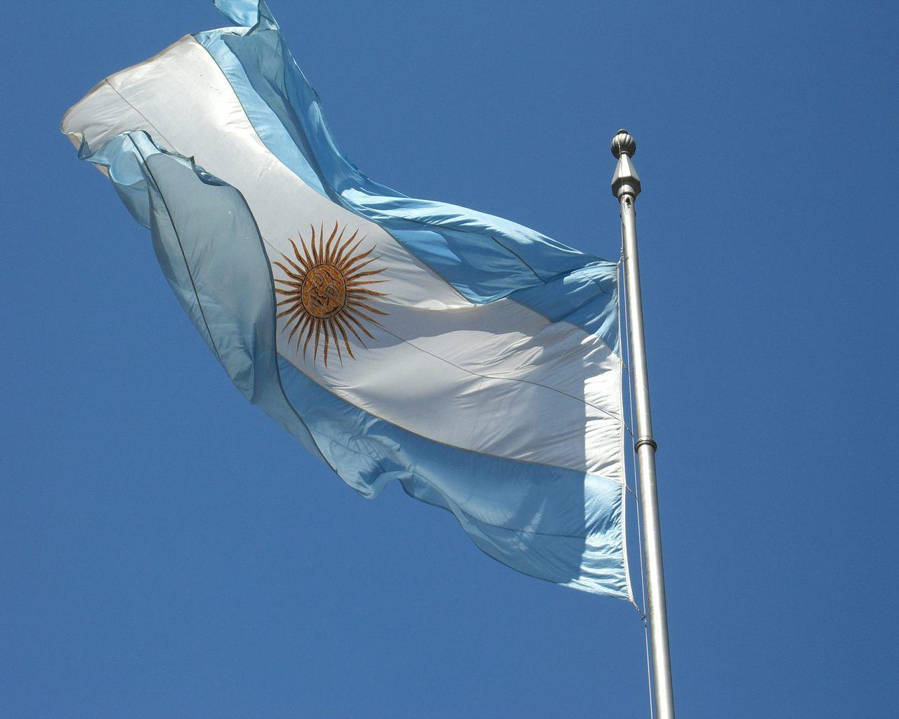Fly Argentina Flag 2K Wallpapers Desktop
