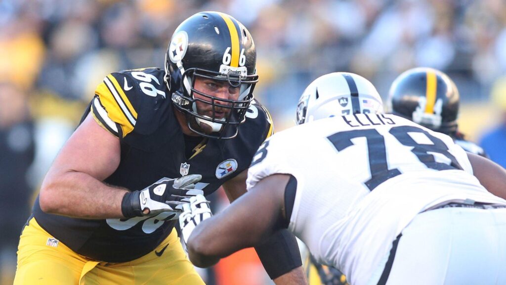 Steelers reportedly talking extension with David DeCastro, but none