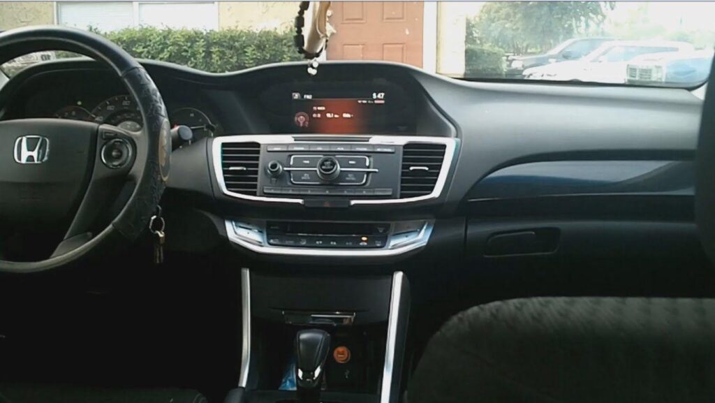 How to change wallpapers in your car or Honda Accord