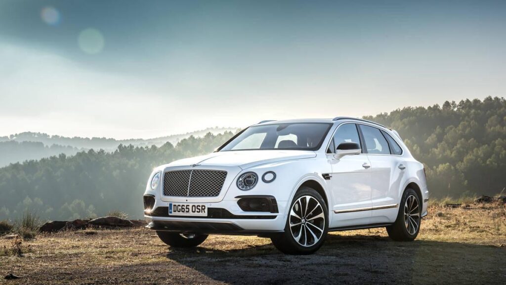 Bentley Bentayga plug