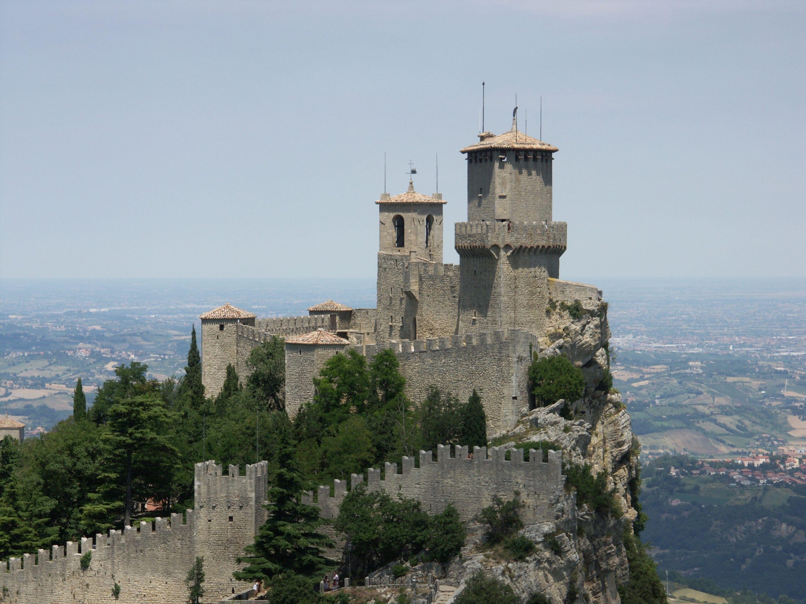 Fortress on a mountain 4K in San Marino, Italy wallpapers and