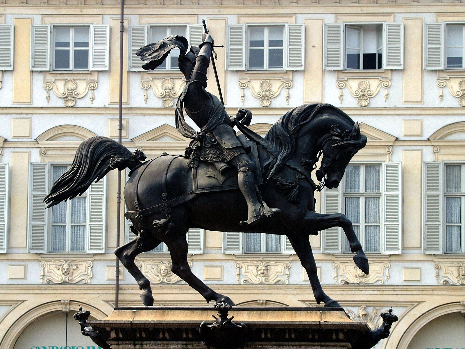 Statue Of The Duke Of Savoy San Carlo Square Turin Italy, Free