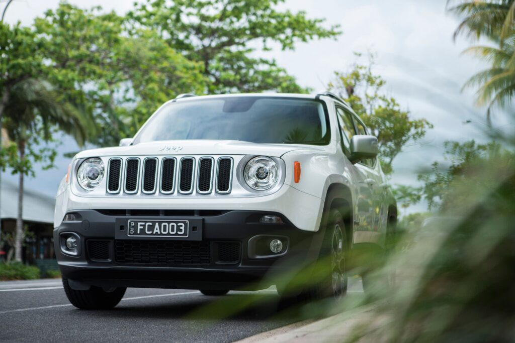Wallpapers Jeep Renegade Limited, white, SUV, Cars & Bikes