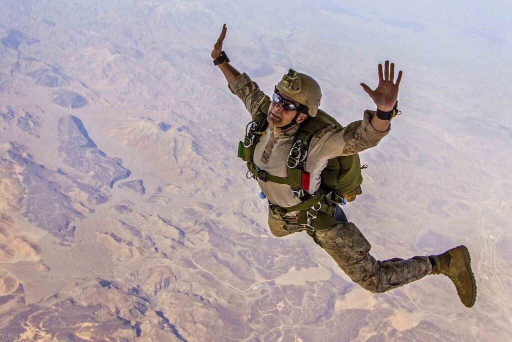 Soldiers Skydiving Latest 2K Wallpapers Free Download