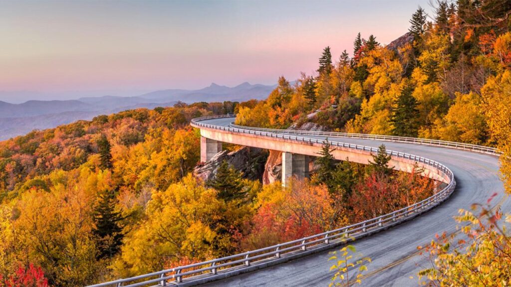 Fall Escapes Blue Ridge Parkway