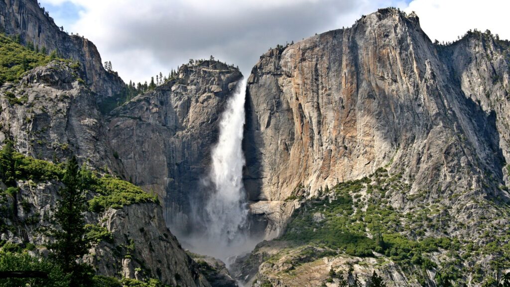 Free Yosemite Wallpapers