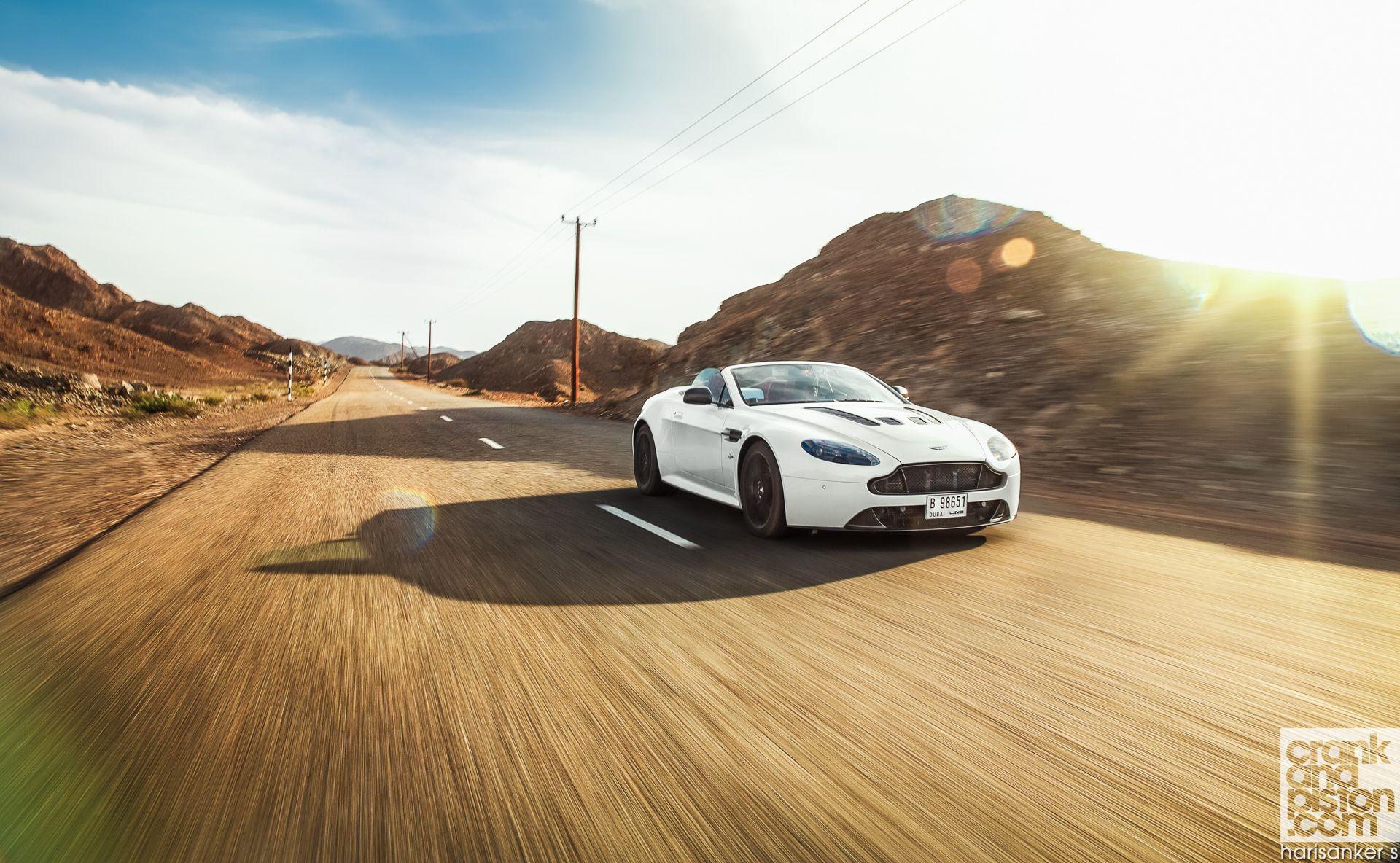 Aston Martin V Vantage S Roadster Set