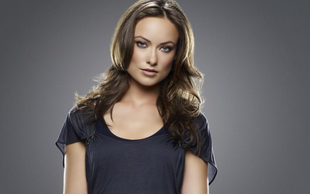 Olivia Wilde desk 4K PC and Mac wallpapers