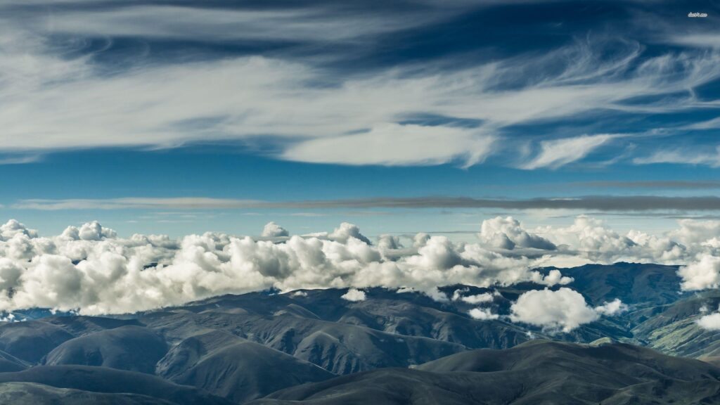 Clouds over the mountains of Cusco wallpapers