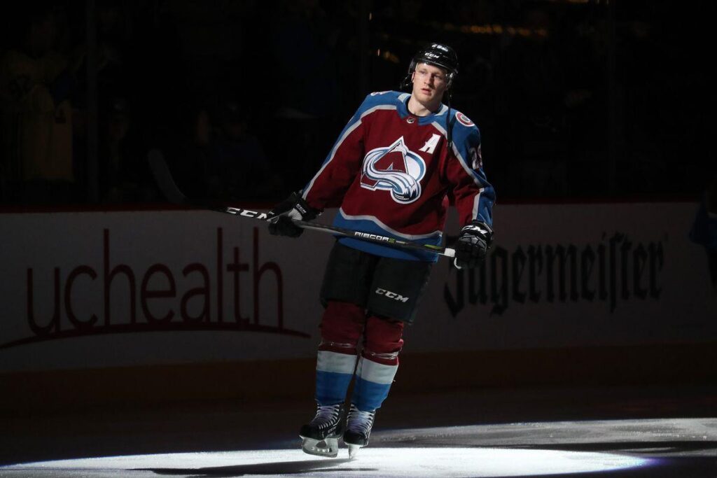 Nathan MacKinnon runs away with st Star of the Week honors