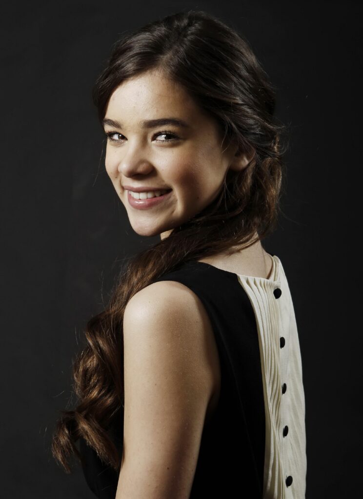 Hailee Steinfeld Iphone Sexy Wallpapers
