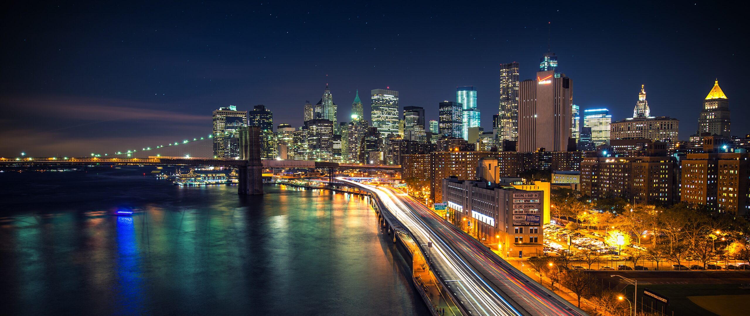 Stunning view Manhatten in New York Ultra Wide TV