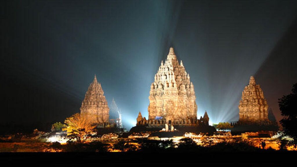 Prambanan Temple Night Lights Wallpapers – Travel 2K Wallpapers