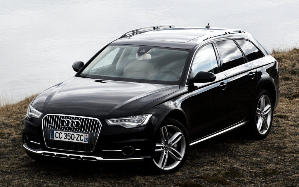 Audi Q Black