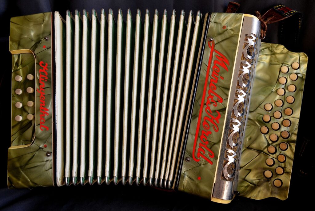 Free stock photo of accordion, antiquarian, instrument