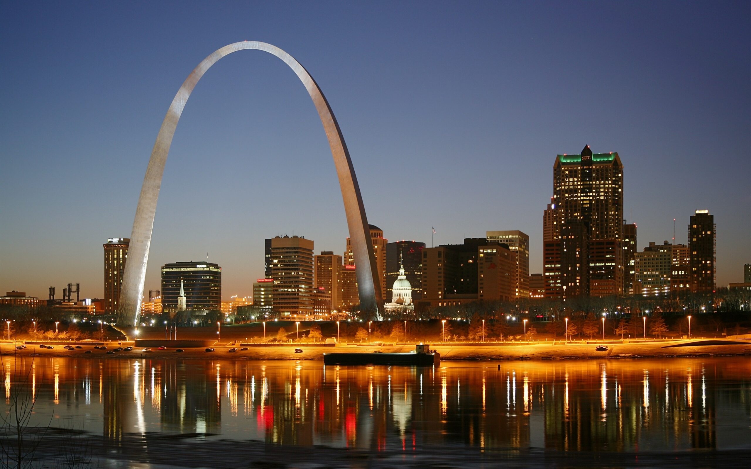 Wallpapers St Louis, city night, Gateway Arch, houses, lights, river