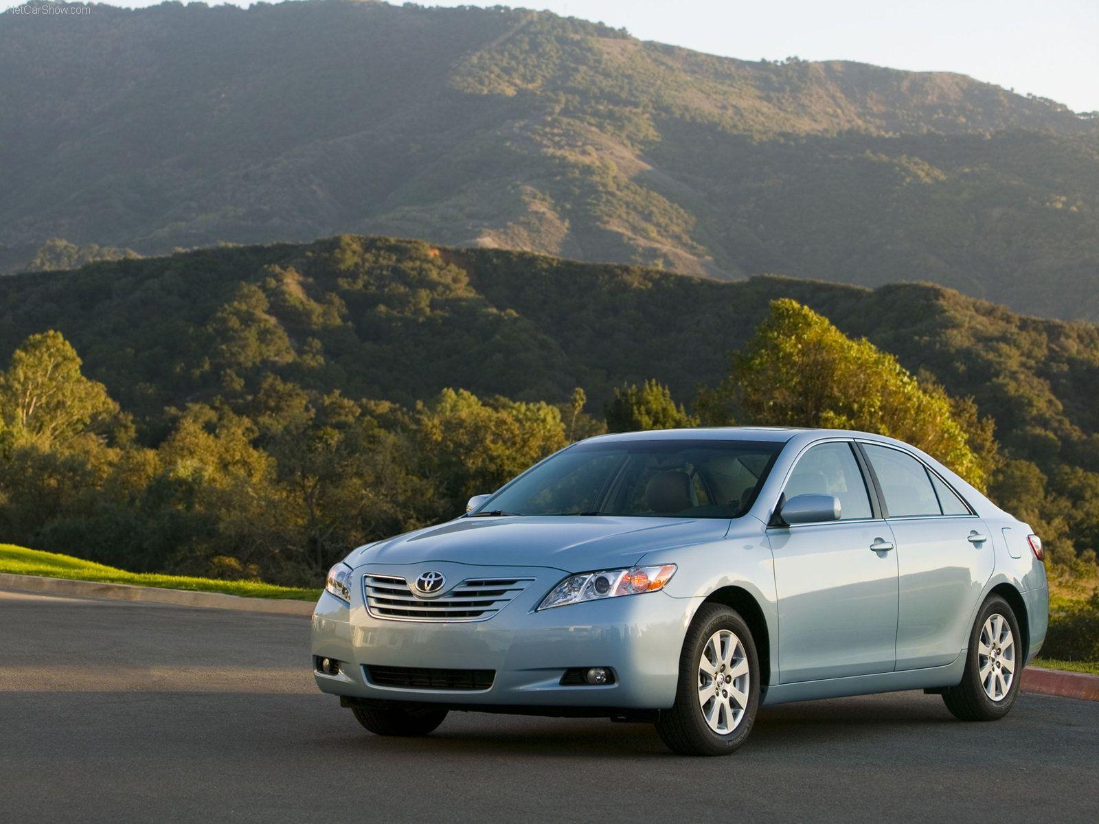 Toyota Camry Wallpapers