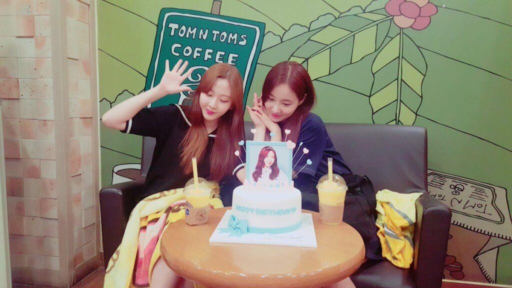 Cotton candy on Twitter Happy Birthday Yeonwoo & Nayun