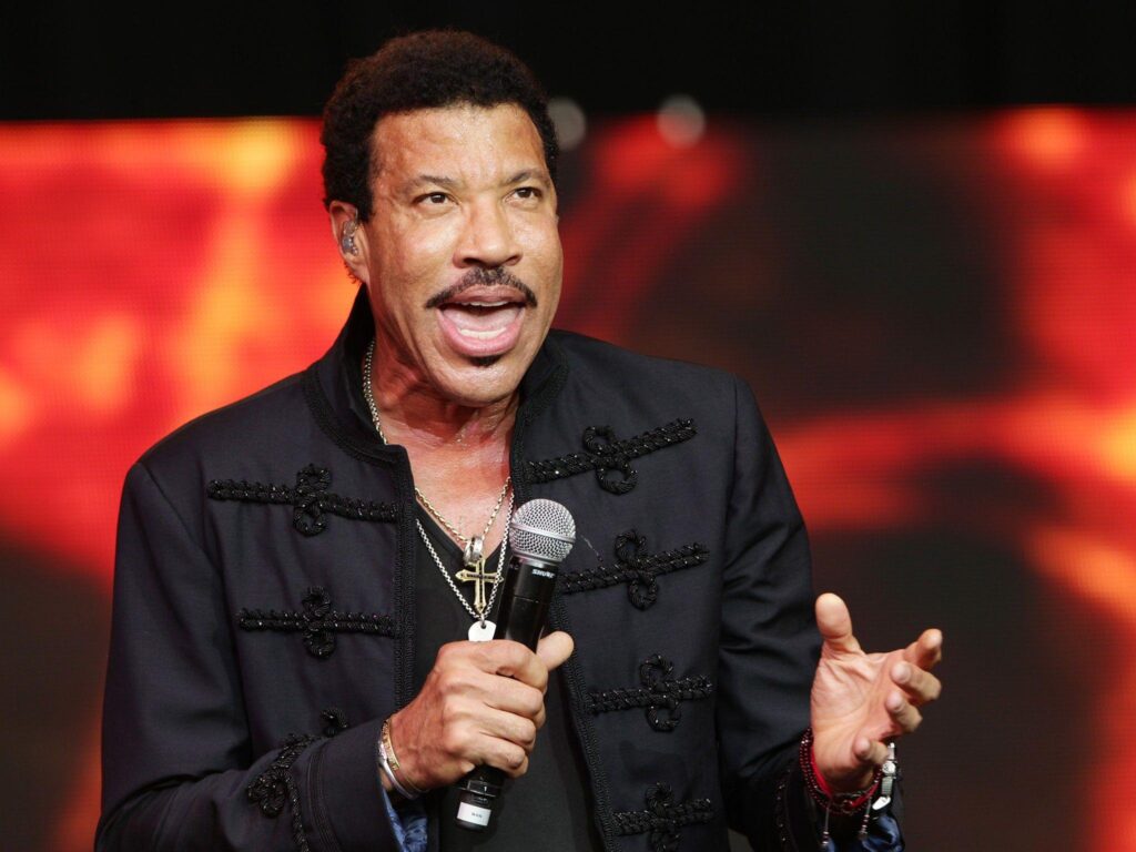 Free computer wallpapers for lionel richie by Chip Peacock