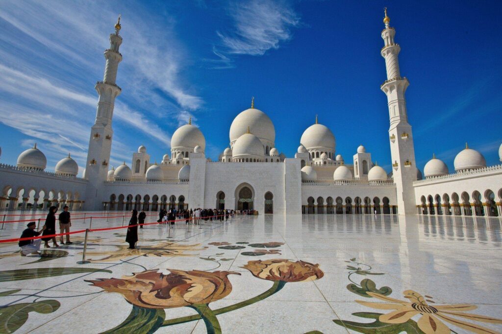 Sheikh Zayed Mosque in Abu Dhabi, United Arab Emirates wallpapers