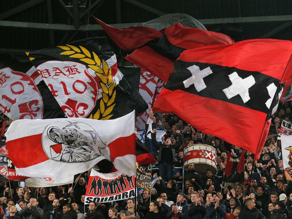 Champions League » acutalités » France bans Ajax fans without