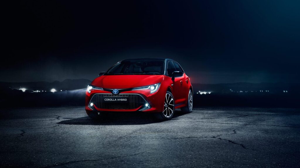 Explore the comfort and technology of the new Toyota Corolla