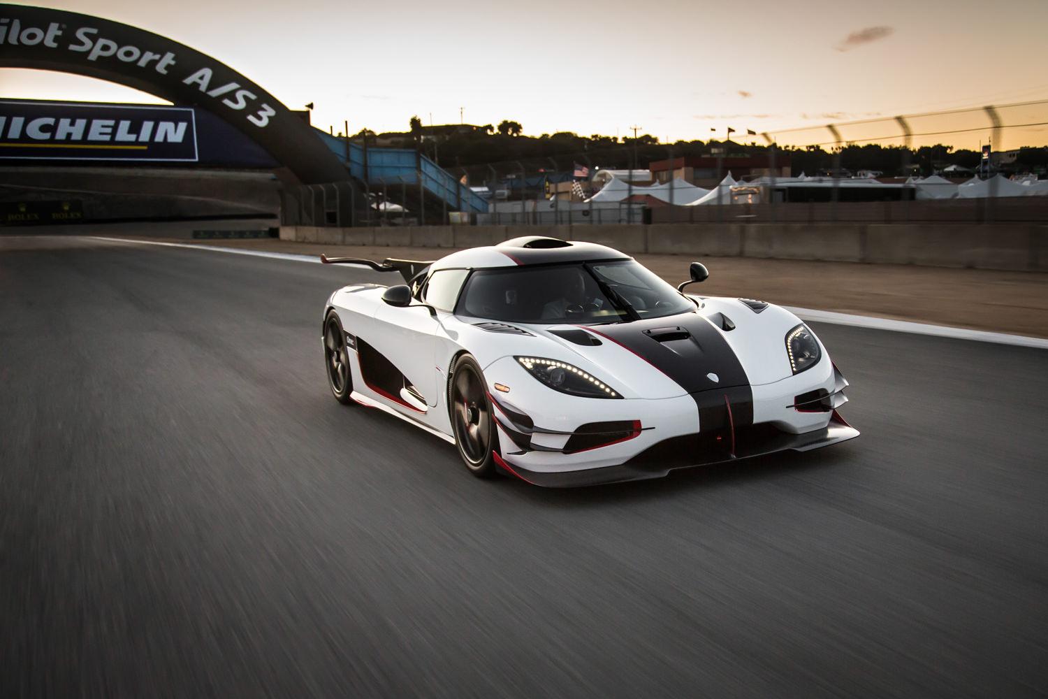 Koenigsegg One Motion Wallpapers