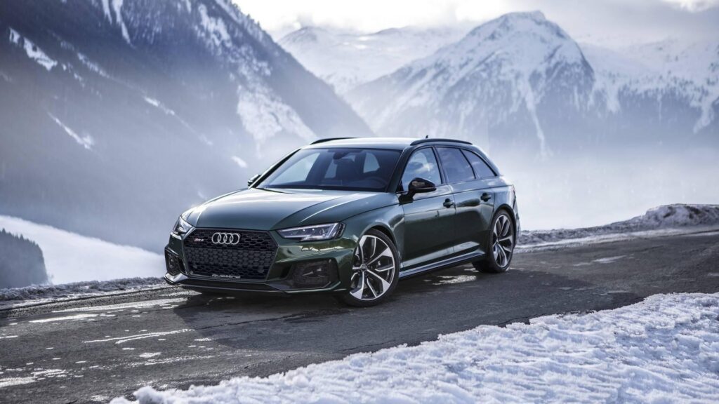 Audi RS Avant Flaunts Sonoma Green Paint In A Winter Wonderland