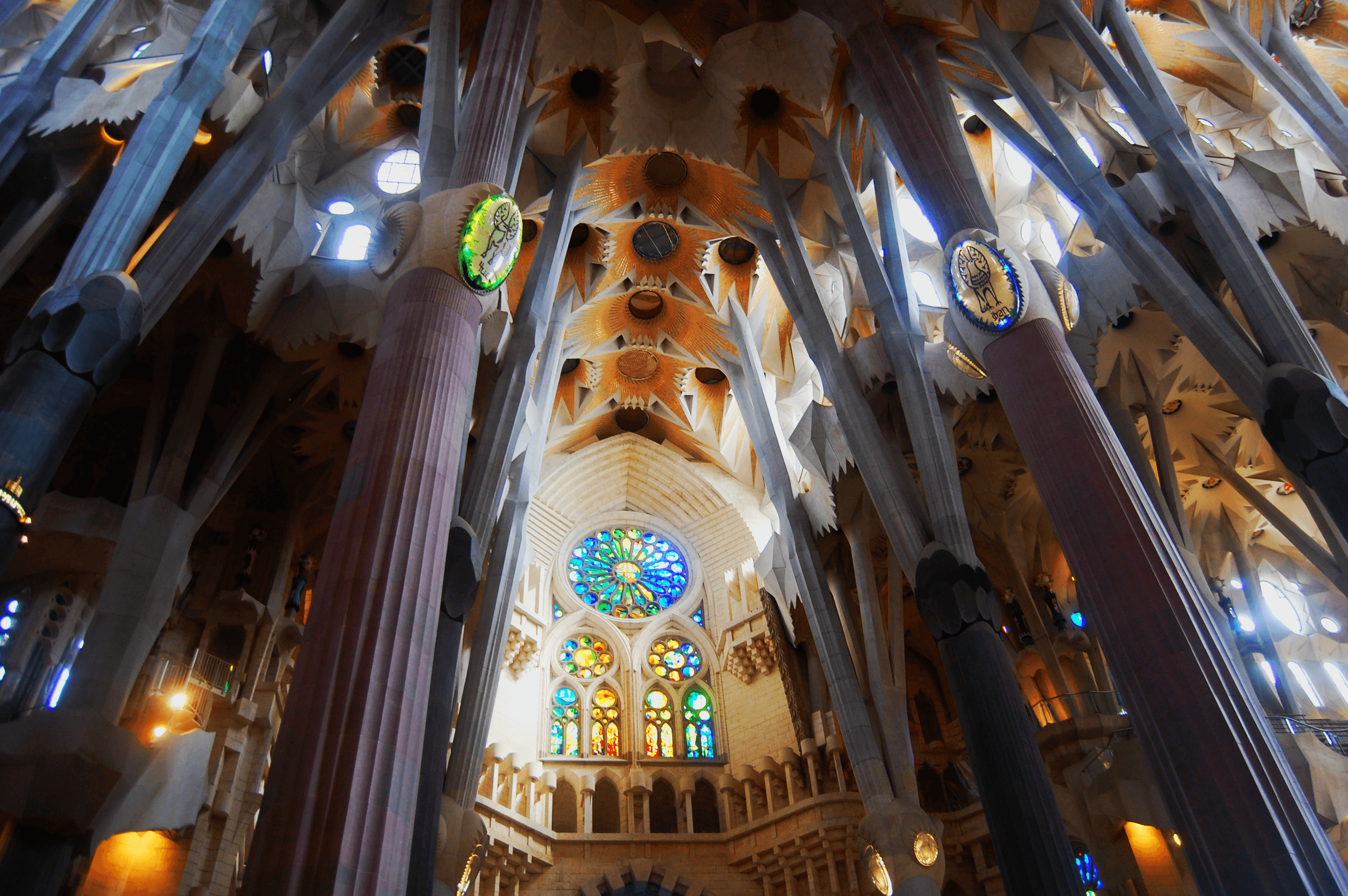 Sagrada Família Inside View Wallpapers – Travel 2K Wallpapers