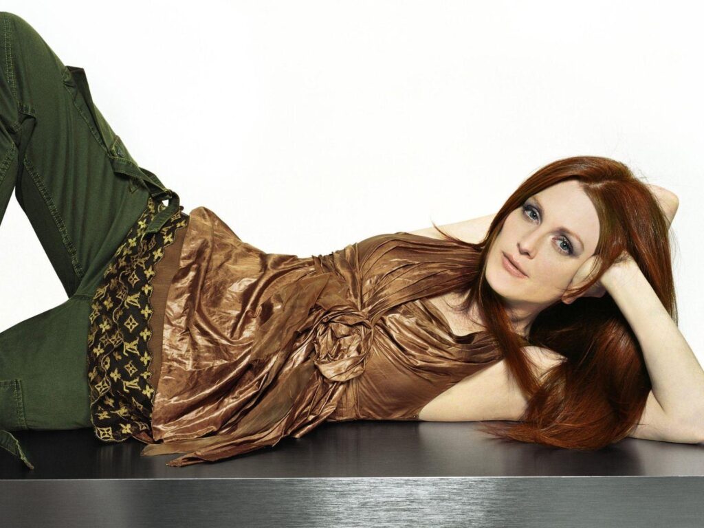 Julianne Moore Young Wallpapers