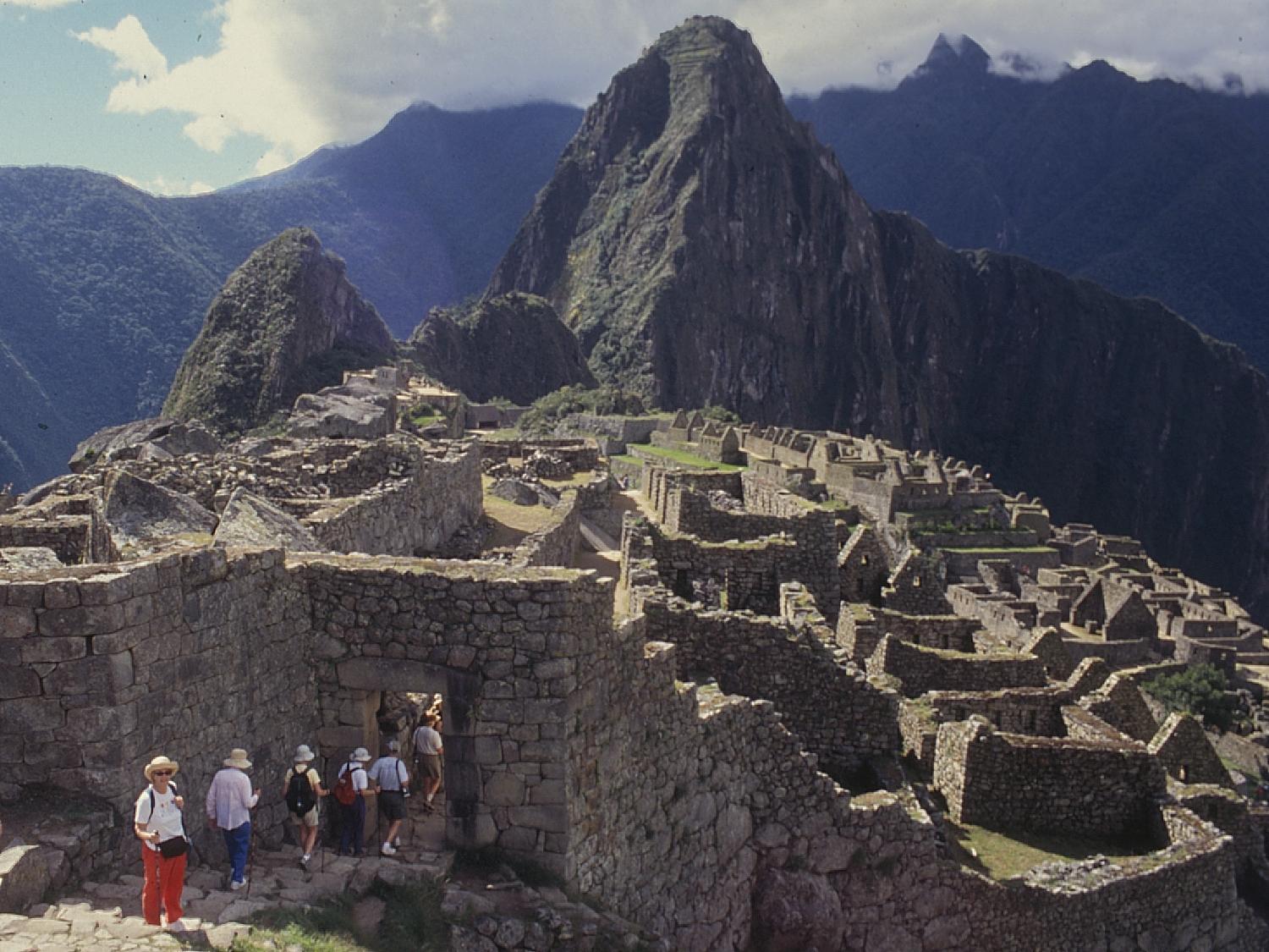 Peru Wallpaper Machu Picchu 2K wallpapers and backgrounds photos