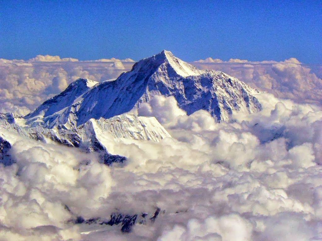 Mount Everest 2K Wallpapers