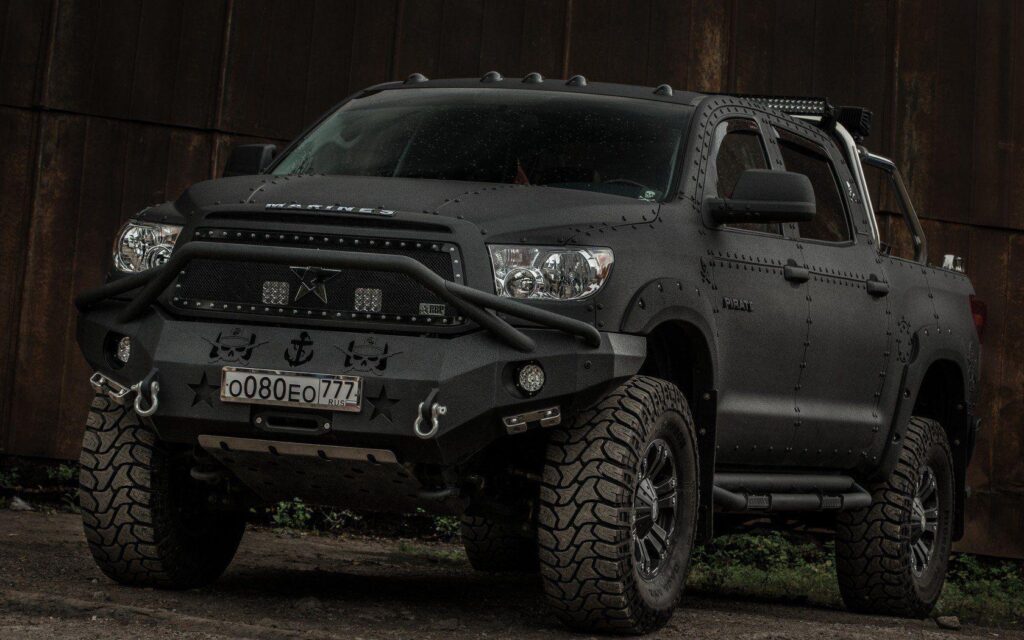 Toyota Tundra 2K Wallpapers