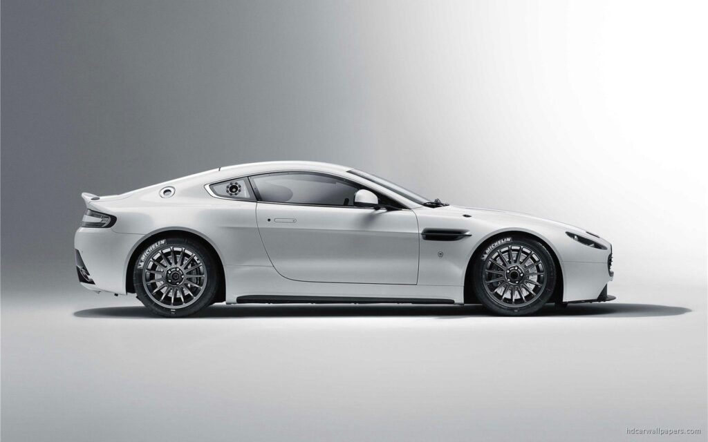 Aston Martin Vantage GT Wallpapers
