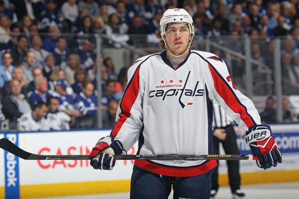 Blackhawks rumors TJ Oshie being ‘strongly considered’ by