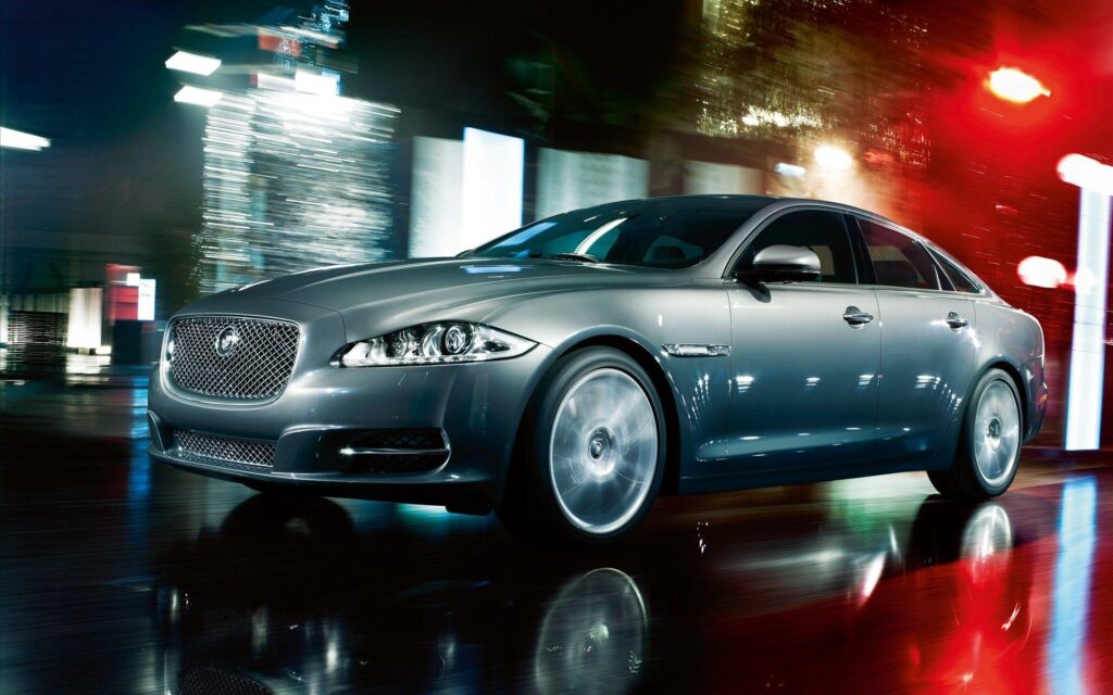 Jaguar XJ Wallpapers