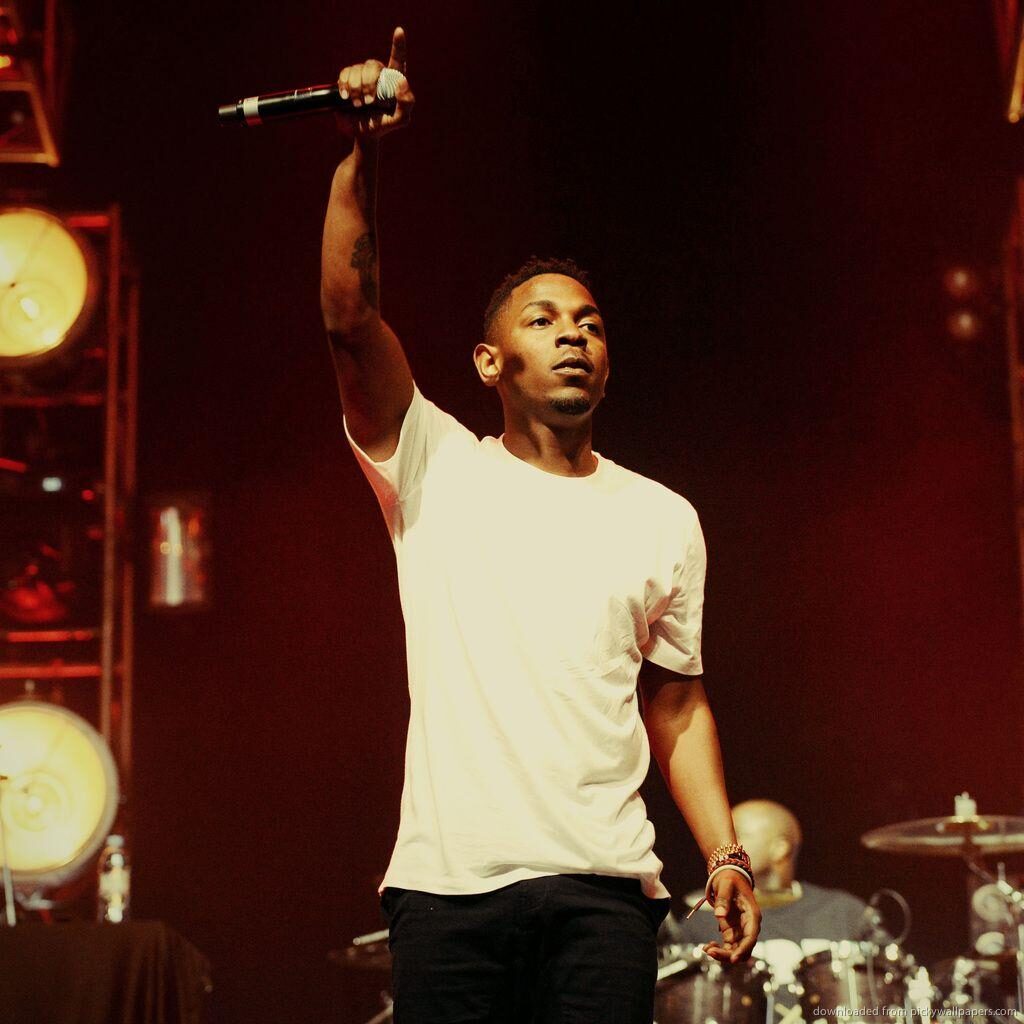 Download Kendrick Lamar With Mic Wallpapers For iPad