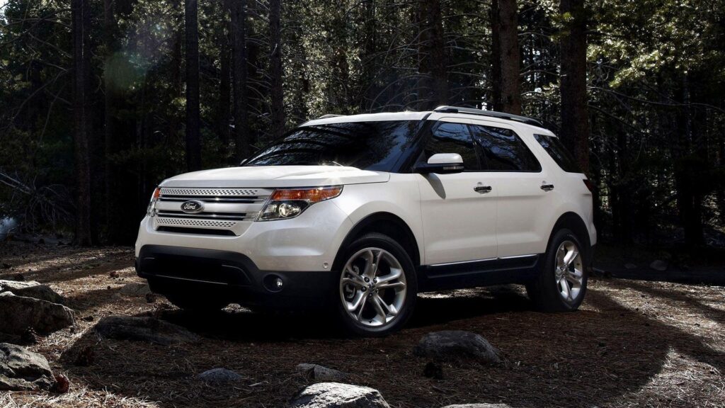 White Ford Explorer Wallpapers 2K Wallpapers