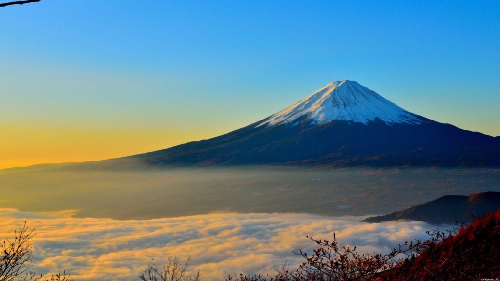 Mt Fuji Desk 4K Wallpapers
