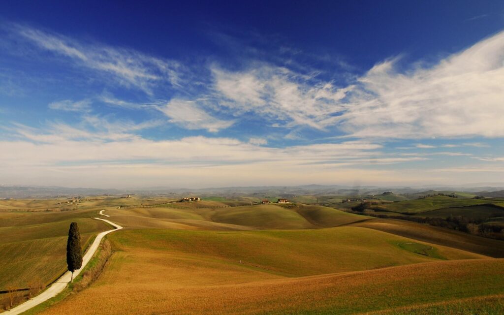 Tuscany Landscape Desk 4K wallpapers for free