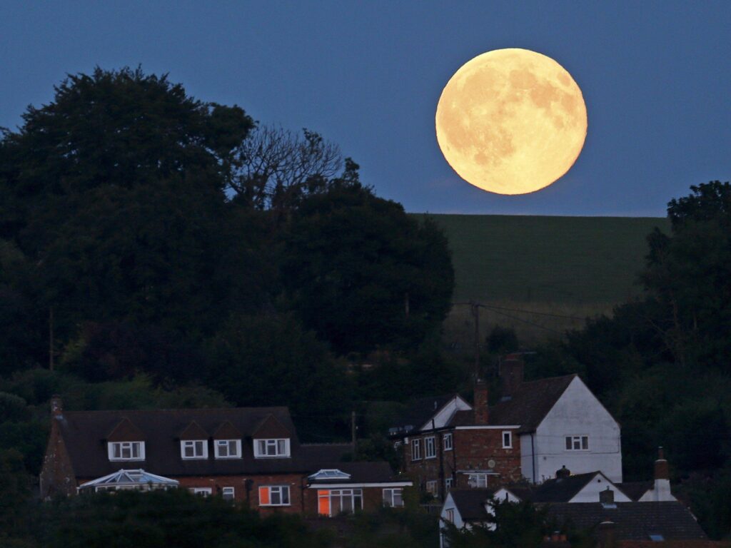 A ‘super blue blood moon’ is coming January