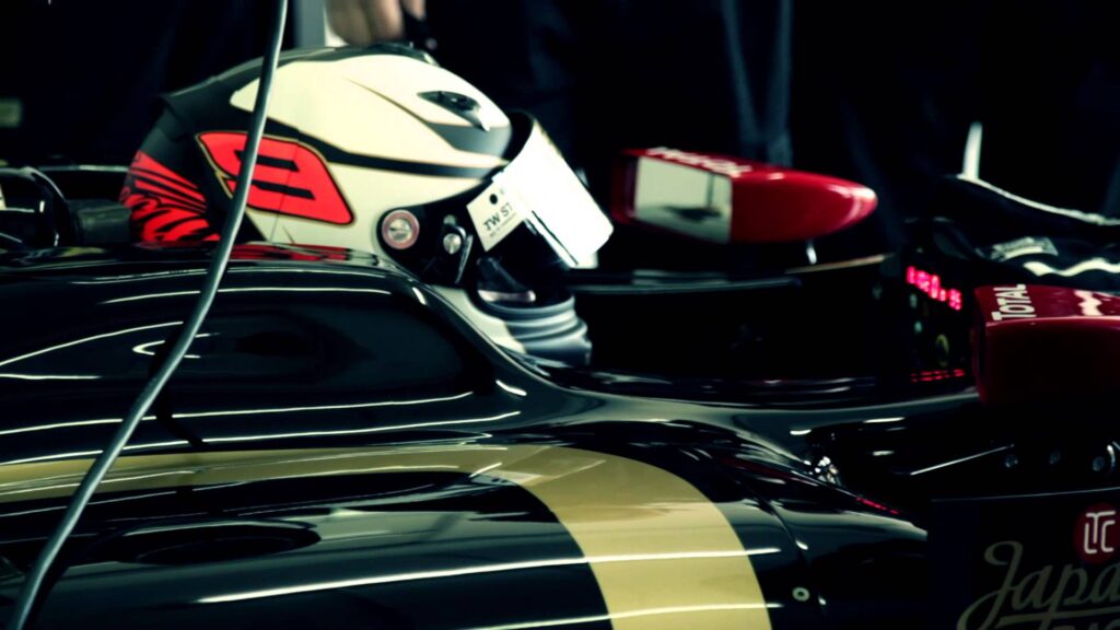 One team, one commitment; Lotus F Team and Kimi Räikkönen reveal